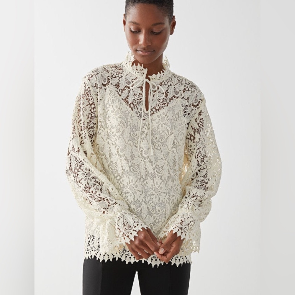 & Other Stories #demure lace blouse w/ruffled detailing at collar & cuffs 🪽
